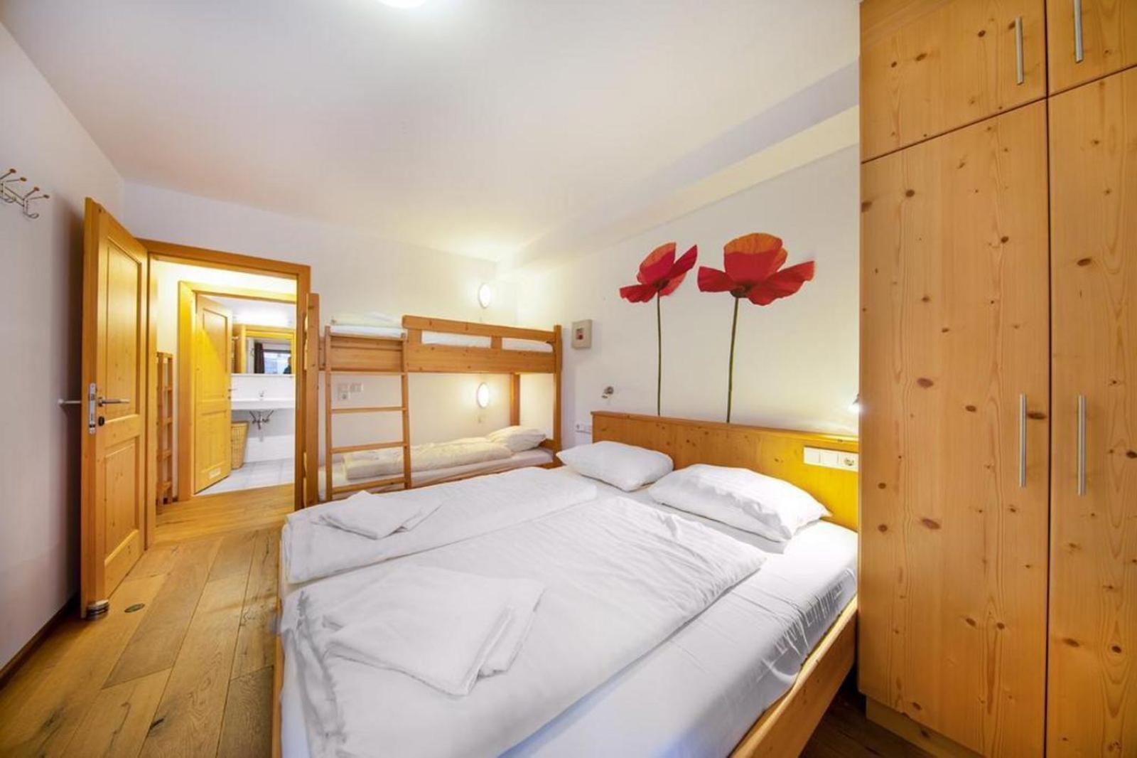 Residenz Sonnenfeld Top 2 นอยเคียร์เชน อัม โกรสเวเนดิเกอร์ ภายนอก รูปภาพ